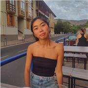 Estudiante de universidad. Estuve en Estados Unidos viviendo un año. Me gustaría ayudar a niños de primaria o la ESO con su inglés